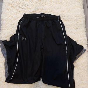 Men's Under Armour warm up pants